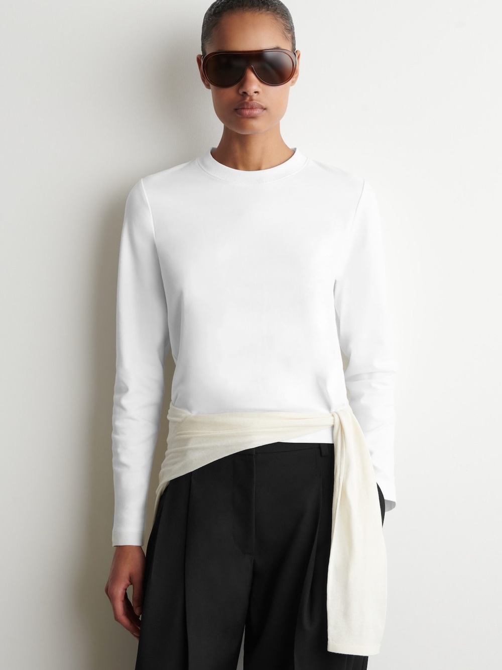 COS CLEAN CUT LONG-SLEEVED T-SHIRT ribbed white